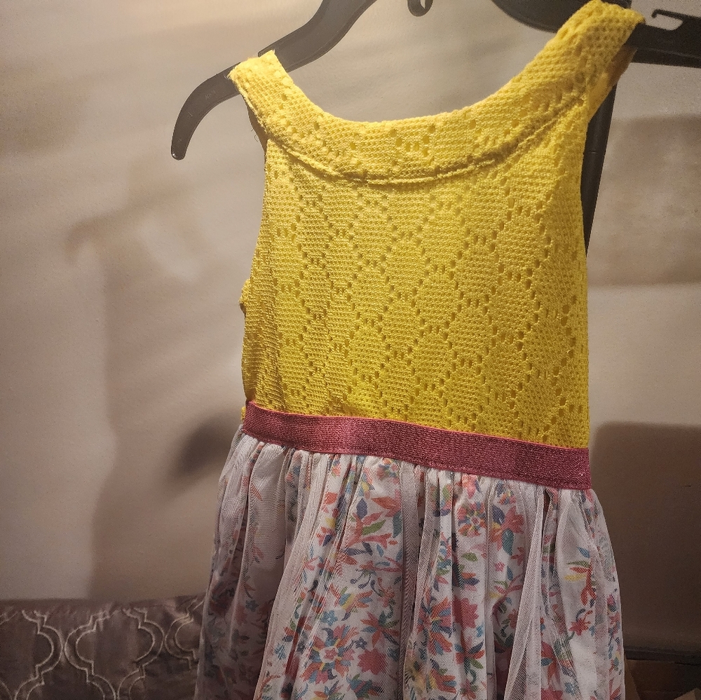 Girls dress